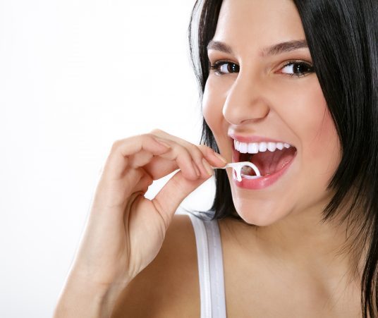 Reasons Why You Should Floss Every Day 