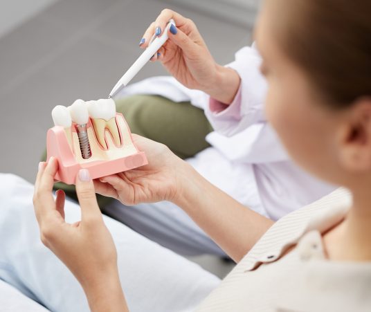 Dental Implants: What’s the Recovery Time? 